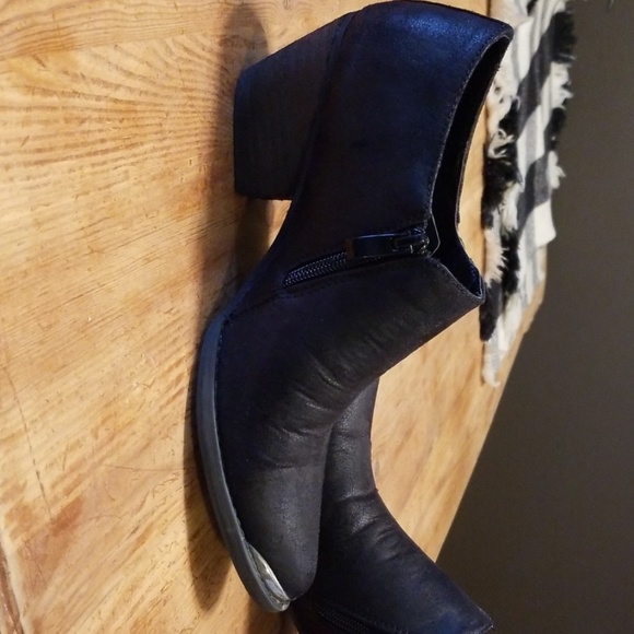 Very Volatile Booties - Picture 3 of 7